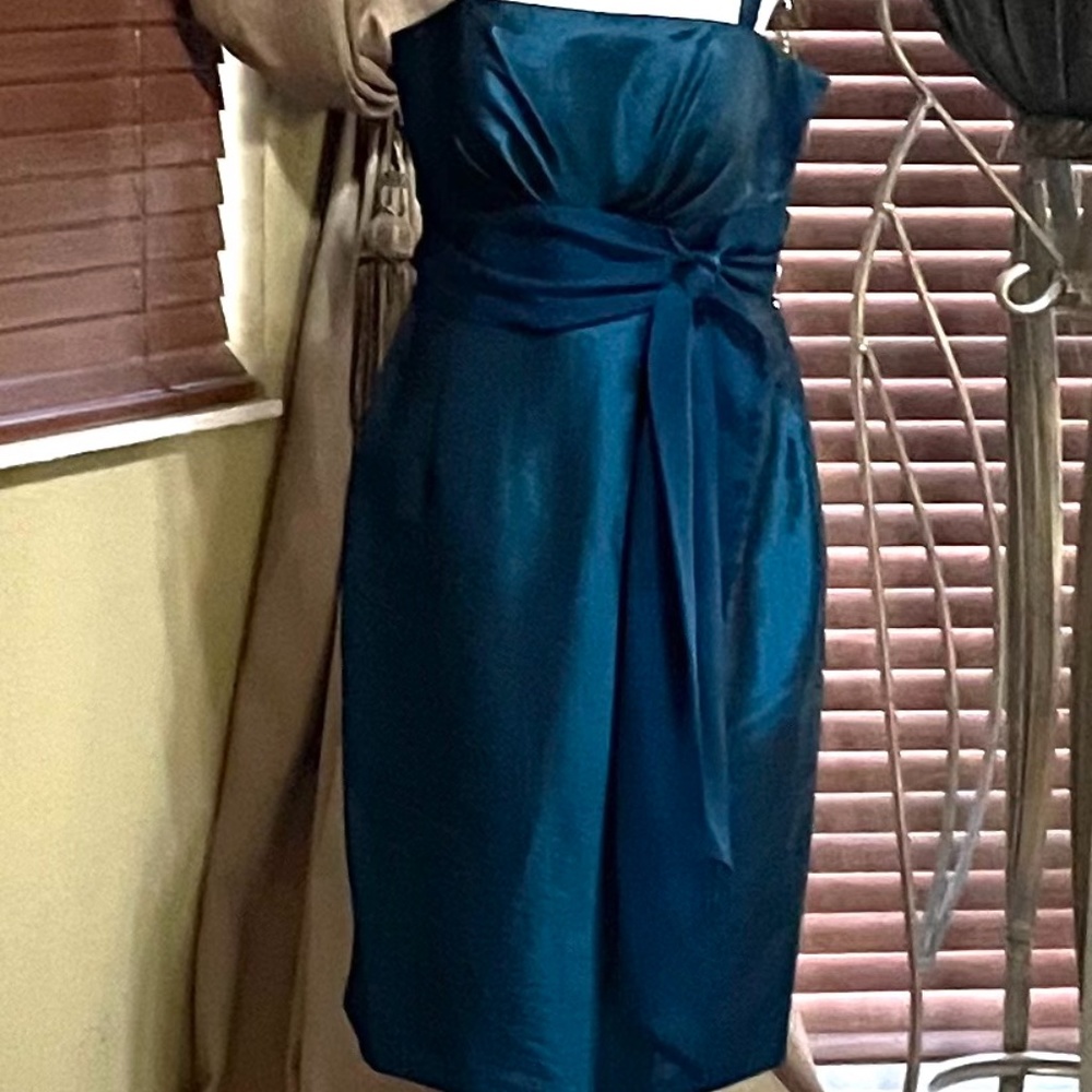 Dress -NEW ITEM - Picture 1 of 6